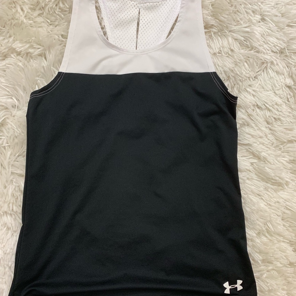 Girls Under Armour new black and white tank top